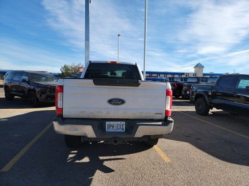 Used 2017 Ford F350 XLT image 4