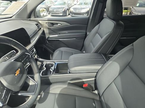 Used 2026 Chevrolet Traverse LT w/ Sun and Wheel Package image 13