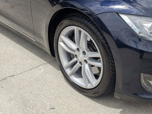 Used 2014 Tesla Model S P85 RWD image 6
