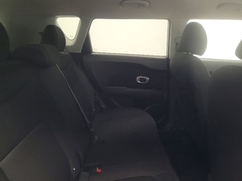 Used 2019 Kia Soul FWD image 19