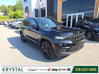Certified 2025 Jeep Grand Cherokee Altitude AWD/4WD video 1