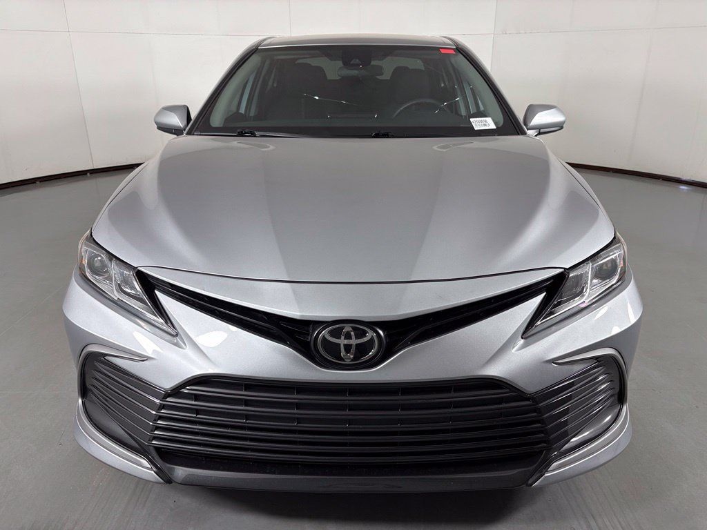 Used 2024 Toyota Camry LE FWD image 3