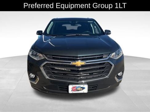 Certified 2020 Chevrolet Traverse LT w/ Driver Confidence II Package image 2