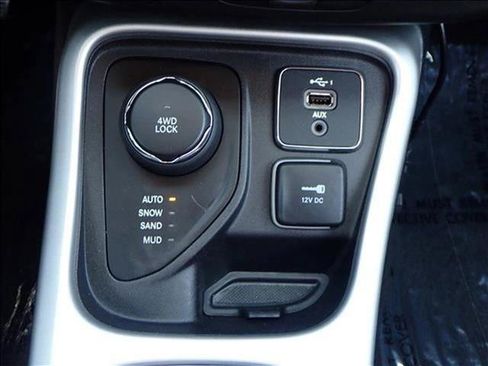 Used 2019 Jeep Compass Sport AWD/4WD image 18
