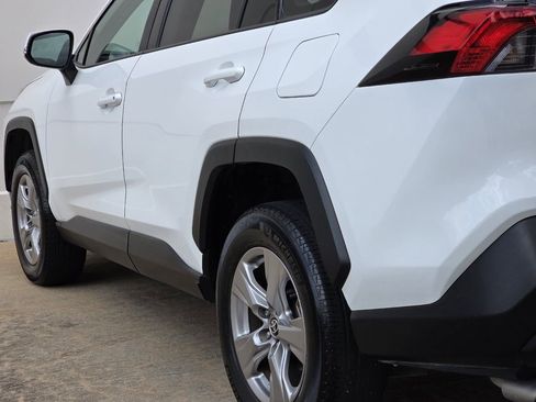 Used 2022 Toyota RAV4 XLE w/ Convenience Package image 39