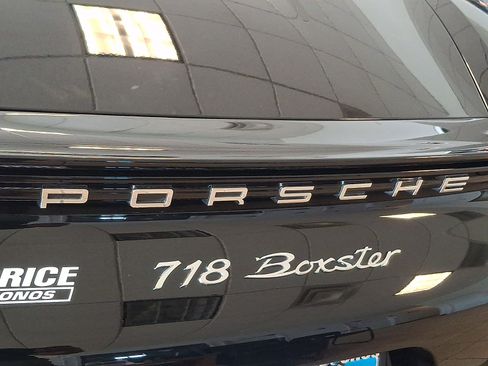 Used 2025 Porsche 718 Boxster RWD image 29