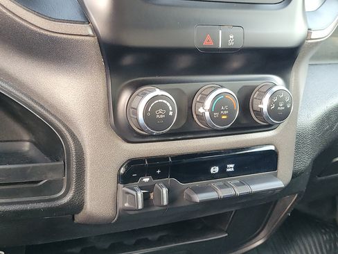 Used 2022 RAM 2500 Tradesman w/ Chrome Appearance Group AWD/4WD image 20