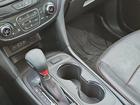 Used 2024 Chevrolet Equinox RS w/ RS Leather Package FWD image 23