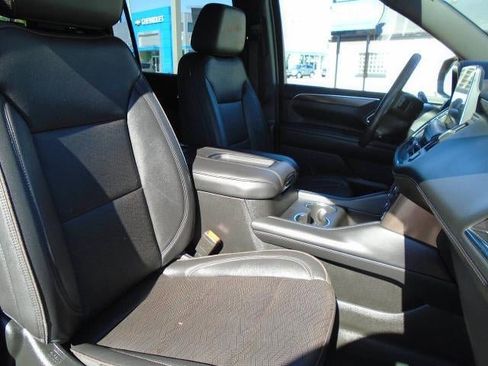 Used 2022 Chevrolet Suburban High Country w/ Max Trailering Package AWD/4WD image 25