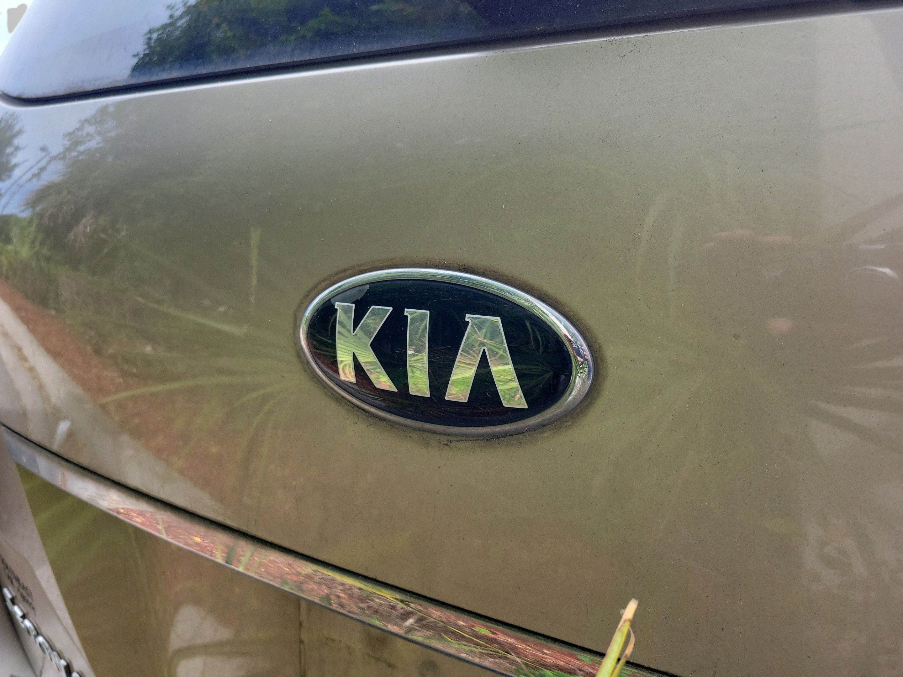 Used 2017 Kia Sedona LX w/ LX Essentials Premium Package FWD image 24