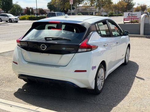 Used 2019 Nissan Leaf S w/ S Charge Package FWD image 6
