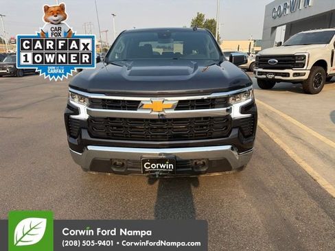 Used 2024 Chevrolet Silverado 1500 LT AWD/4WD image 2
