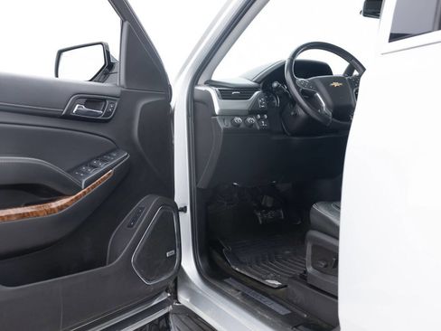 Used 2016 Chevrolet Suburban LTZ image 28