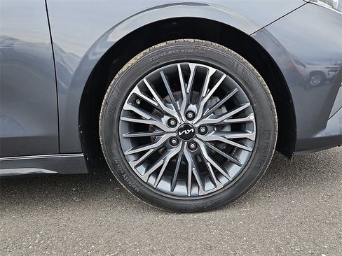 Certified 2023 Kia Forte GT-Line image 9