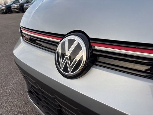 New 2026 Volkswagen GTI SE image 9