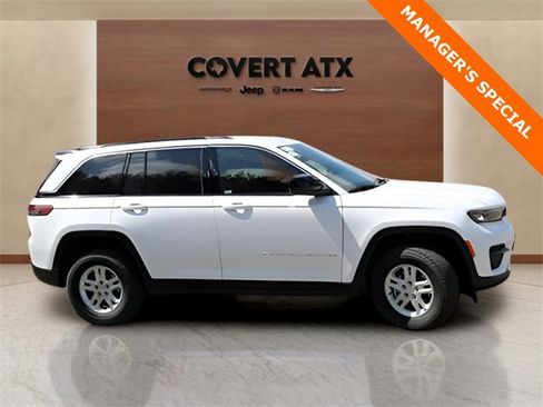 New 2025 Jeep Grand Cherokee Laredo w/ Trailer Tow Package image 6