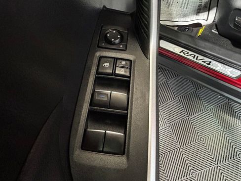 Used 2021 Toyota RAV4 XLE Premium AWD/4WD image 26