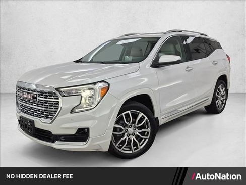 Used 2024 GMC Terrain Denali w/ Denali Premium Package AWD/4WD image 1