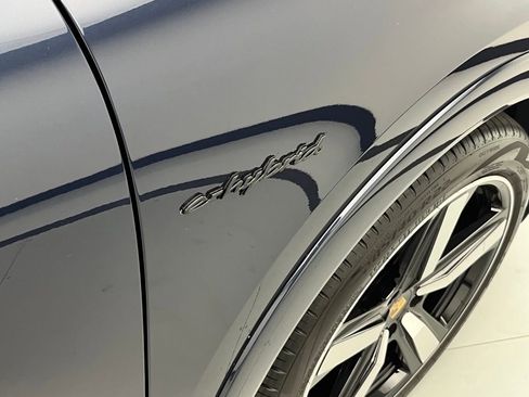 Used 2024 Porsche Cayenne Turbo image 39