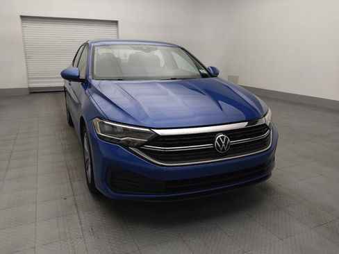 Used 2024 Volkswagen Jetta SE FWD image 14