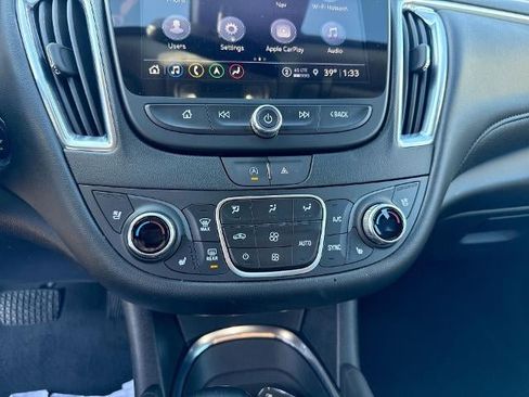 Used 2024 Chevrolet Malibu LT image 11