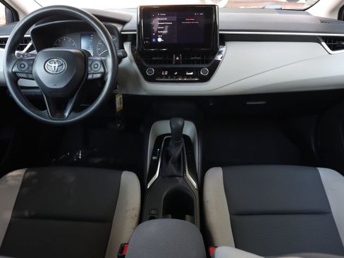 Used 2025 Toyota Corolla LE FWD image 7