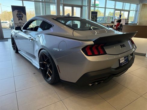 Used 2025 Ford Mustang GT Premium w/ GT Performance Package image 5