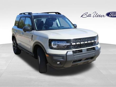 New 2025 Ford Bronco Sport Outer Banks w/ Outer Banks Tech Package+ image 2