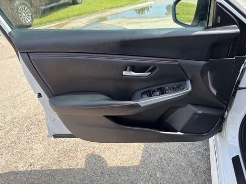 Used 2024 Nissan Sentra SR FWD image 10