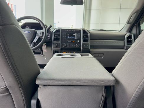 Certified 2019 Ford F250 XLT w/ XLT Value Package AWD/4WD image 30