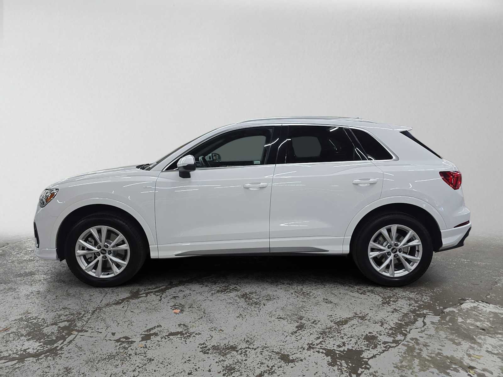 Used 2025 Audi Q3 2.0T Premium AWD/4WD image 6