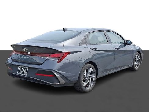 Used 2025 Hyundai Elantra Sport w/ Cargo Package image 7