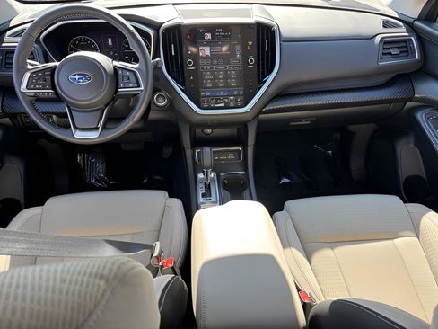 Used 2025 Subaru Ascent Premium w/ Premium Package image 13