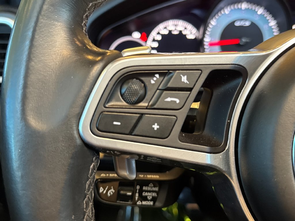 Used 2022 Porsche Cayenne GTS AWD/4WD image 31
