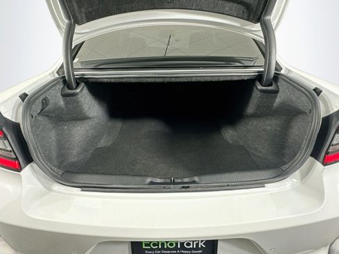 Used 2022 Dodge Charger R/T w/ Plus Group RWD image 29