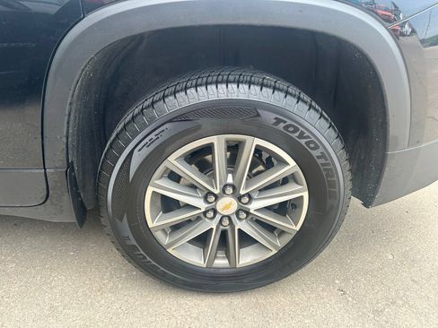 Used 2023 Chevrolet Traverse LT w/ LPO, Floor Liner Package AWD/4WD image 7