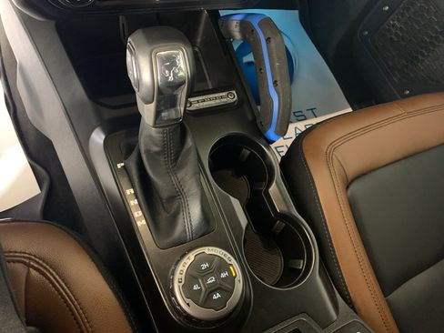 Used 2023 Ford Bronco Outer Banks w/ Sasquatch Package image 25