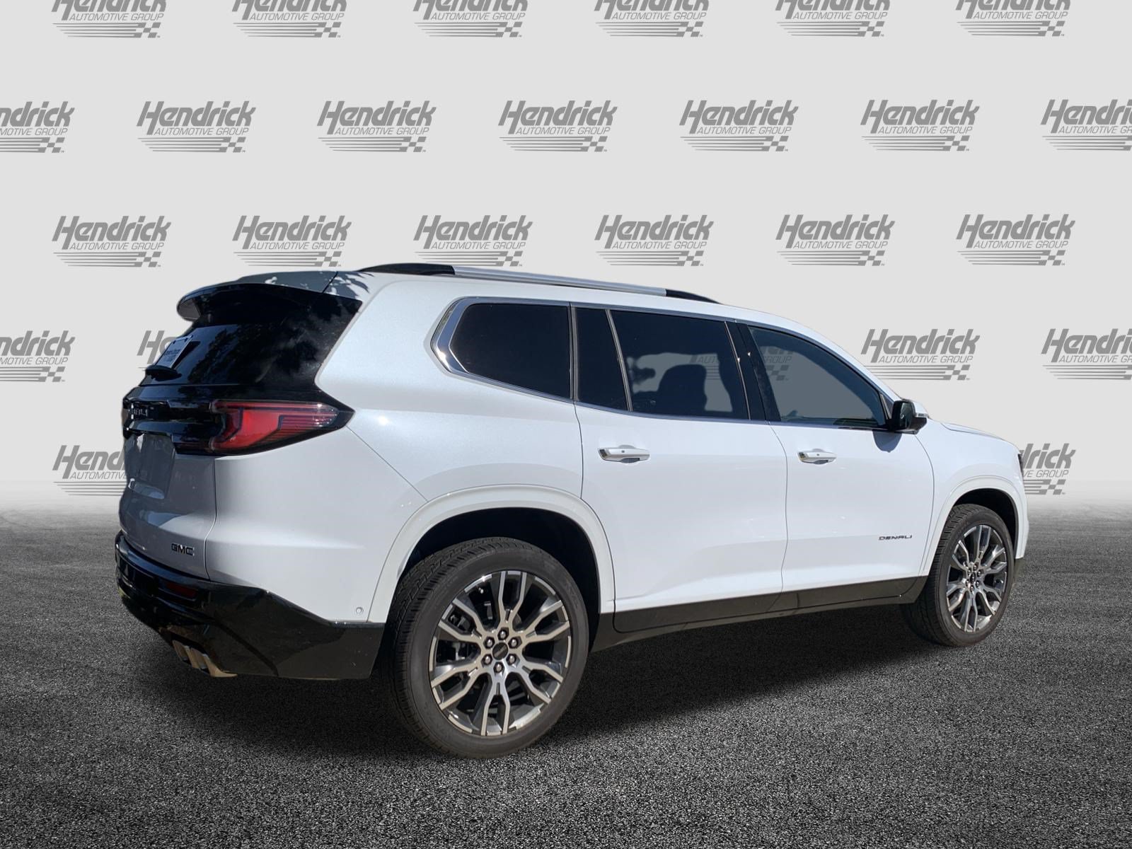 Used 2026 GMC Acadia Denali Ultimate w/ LPO, Floor Liner Package AWD/4WD image 10