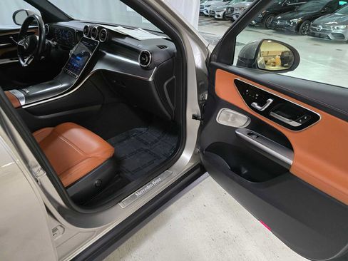 Used 2024 Mercedes-Benz GLC 300 4MATIC image 12