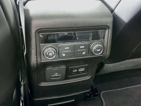 Used 2023 GMC Acadia Denali w/ Denali Technology Package AWD/4WD image 33