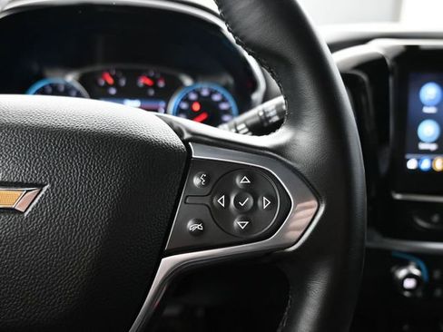 Used 2023 Chevrolet Traverse LT image 18