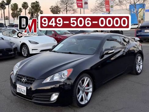 Used 2010 Hyundai Genesis 3.8 image 1