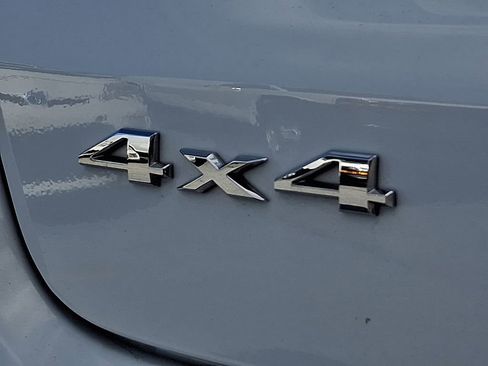 Used 2025 Jeep Compass Limited image 20