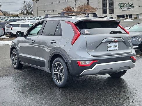 New 2026 Kia Niro LX image 4