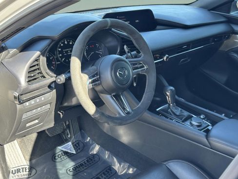 Used 2023 MAZDA MAZDA3 Hatchback w/ Appearance Package AWD/4WD image 17