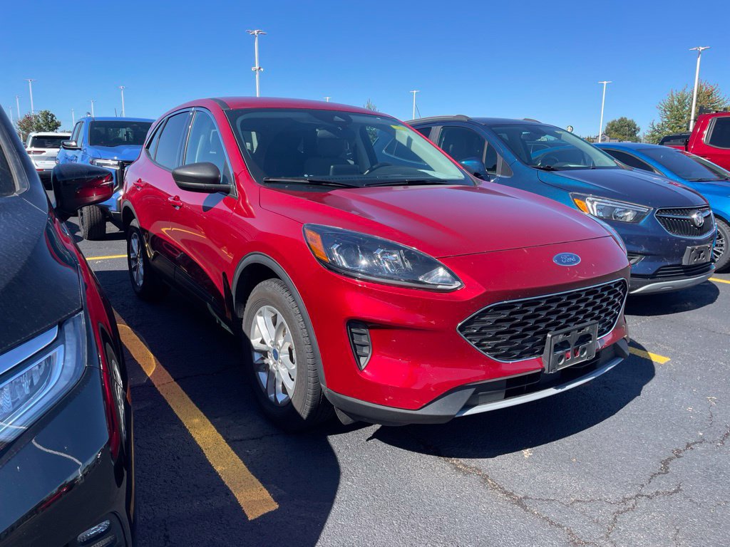 Certified 2022 Ford Escape SE w/ Cold Weather Package AWD/4WD image 1