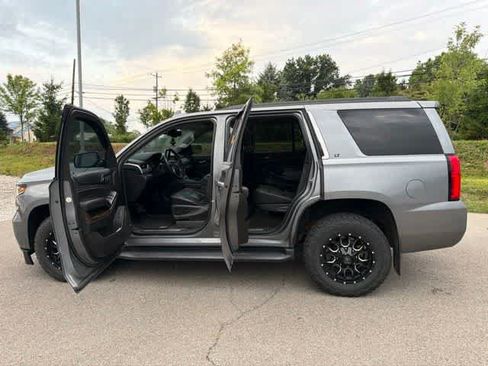 Used 2018 Chevrolet Tahoe LT w/ Luxury Package AWD/4WD image 14