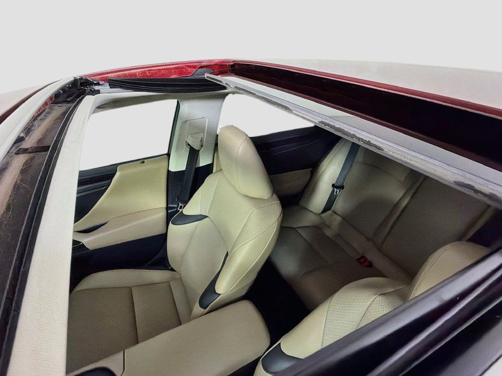 Used 2019 Lexus ES 350 w/ Premium Package FWD image 17