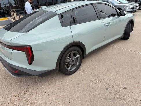 Used 2025 Kia K4 LXS FWD image 7