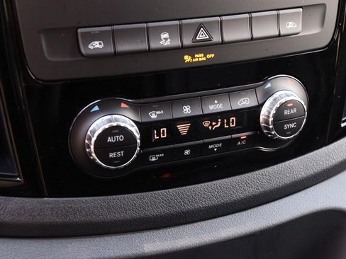 Used 2023 Mercedes-Benz Metris Passenger image 17